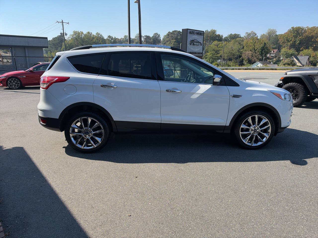 Used 2015 Ford Escape SE w/ SE Chrome Package AWD/4WD image 10