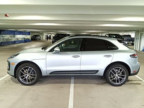 Used 2024 Porsche Macan AWD/4WD image 8