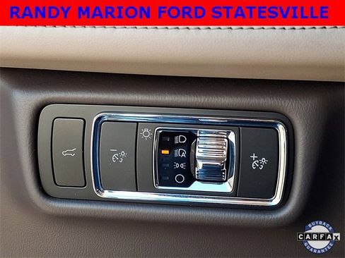 Used 2023 Lincoln Aviator AWD w/ Premium Package image 27