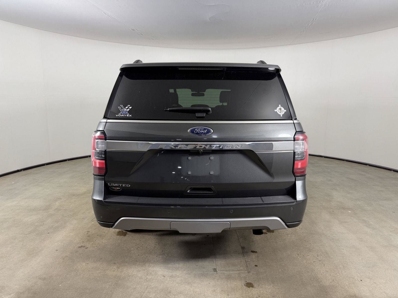Used 2019 Ford Expedition Limited w/ Equipment Group 301A AWD/4WD image 8