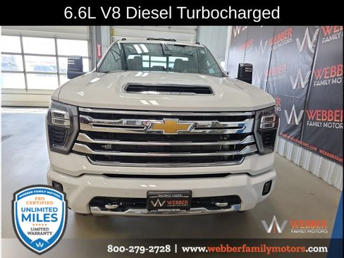 Used 2024 Chevrolet Silverado 3500 High Country w/ High Country Premium Package AWD/4WD image 2