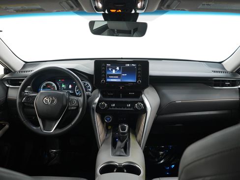 Used 2021 Toyota Venza XLE w/ Softex Package AWD/4WD image 13