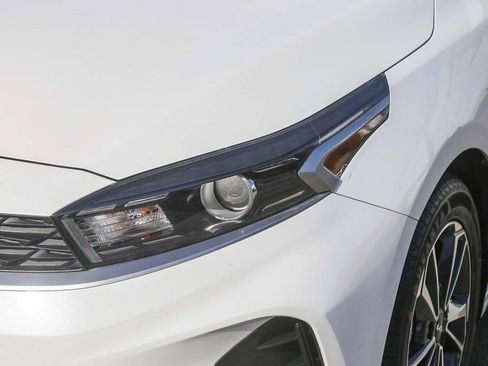 Used 2023 Kia Forte LXS FWD image 4