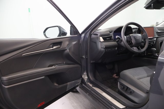 New 2026 Toyota Camry LE w/ Convenience Package AWD/4WD image 8