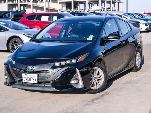 Certified 2020 Toyota Prius Prime Limited w/ Carpet Mat Package FWD image 1