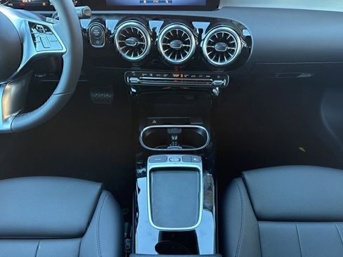 Used 2026 Mercedes-Benz CLA 250 4MATIC image 25