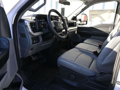 New 2025 Ford F550 2WD Regular Cab Super Duty image 3