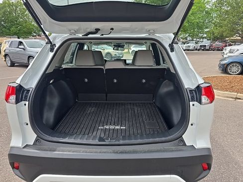 Used 2024 Toyota Corolla Cross LE AWD/4WD image 11