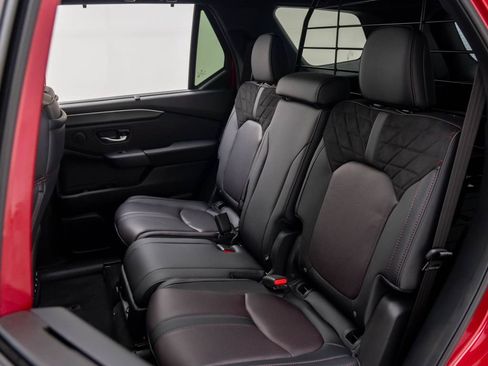 Certified 2026 Honda Pilot Black Edition image 19