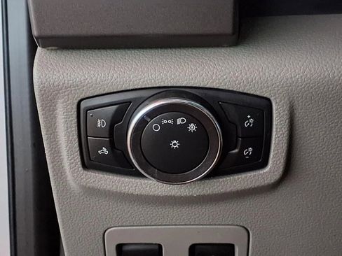 Used 2018 Ford F150 XLT w/ Equipment Group 302A Luxury image 19