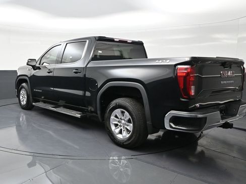 Used 2023 GMC Sierra 1500 SLE image 3