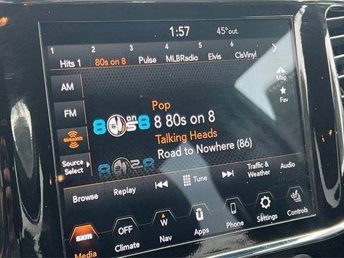 Used 2022 Jeep Grand Cherokee Limited image 25