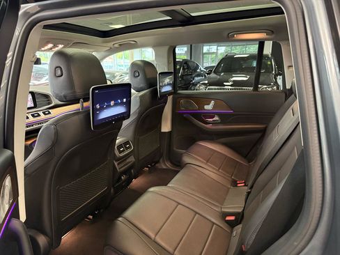 Used 2020 Mercedes-Benz GLS 450 4MATIC image 10