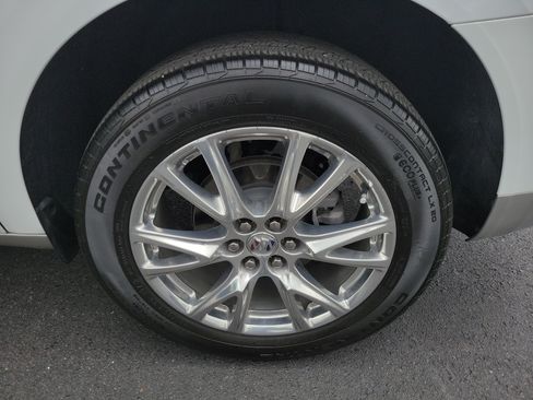 Used 2023 Buick Enclave Essence w/ Experience Buick Package FWD image 33