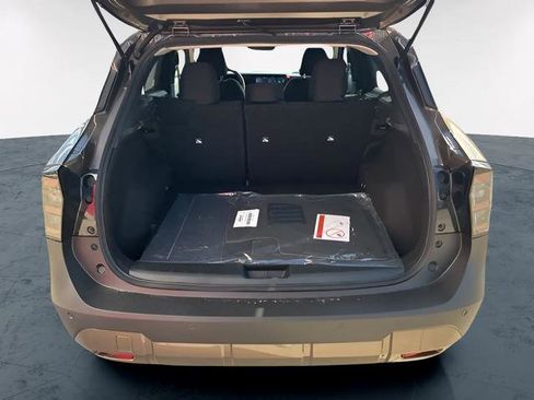 New 2026 Nissan Kicks SV w/ SV Premium Package FWD image 8