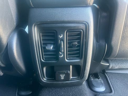 Used 2019 Jeep Grand Cherokee Altitude RWD image 13