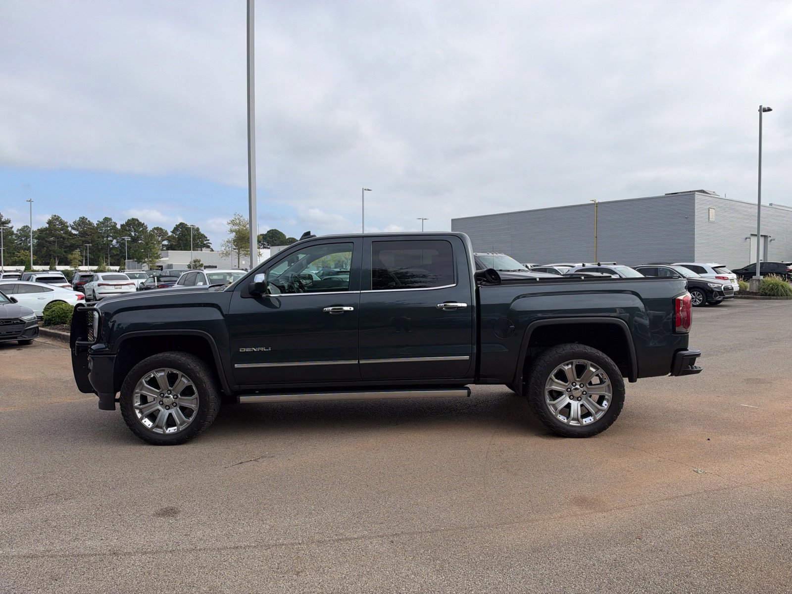 Used 2018 GMC Sierra 1500 Denali w/ Denali Ultimate Package AWD/4WD image 10