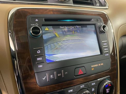 Used 2016 Buick Enclave Leather image 17