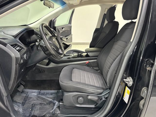 Used 2017 Ford Edge SE AWD/4WD image 10