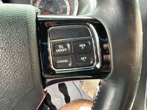 Used 2018 Dodge Grand Caravan SXT FWD image 18