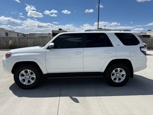 Used 2015 Toyota 4Runner SR5 Premium AWD/4WD image 6