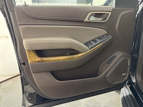 Used 2017 GMC Yukon XL Denali w/ Open Road Package AWD/4WD image 15