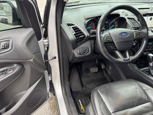 Used 2017 Ford Escape Titanium image 9