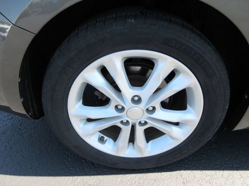Used 2013 Kia Optima LX FWD image 9