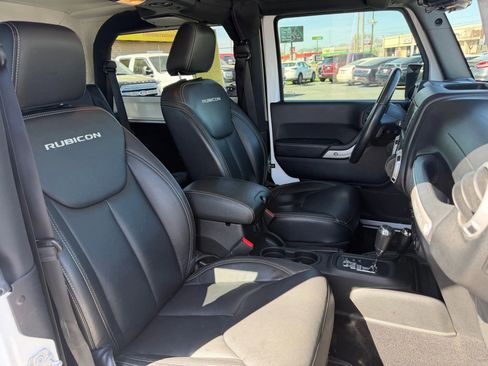 Used 2017 Jeep Wrangler Rubicon image 10