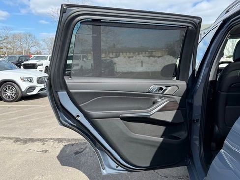 Used 2024 BMW X7 xDrive40i w/ Executive Package image 26