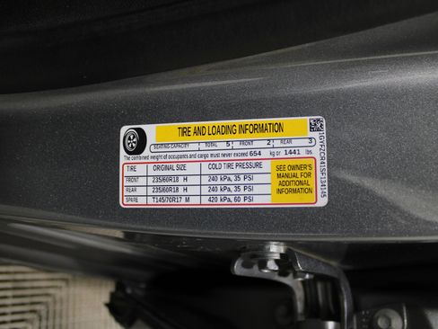 Used 2025 Cadillac XT4 Premium Luxury image 40