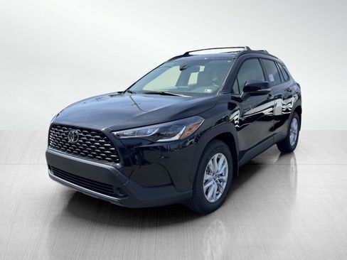 New 2025 Toyota Corolla Cross LE image 3
