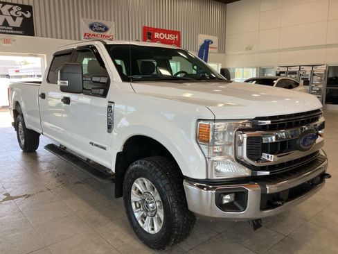 Used 2020 Ford F250 XLT w/ XLT Value Package AWD/4WD image 3