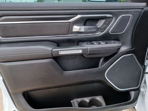 Used 2023 RAM 1500 Laramie AWD/4WD image 10