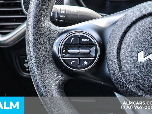 Used 2025 Kia Soul LX w/ LX Technology Package image 34