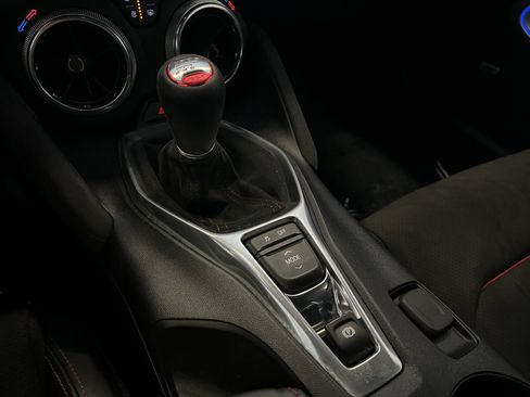 Used 2018 Chevrolet Camaro ZL1 image 17