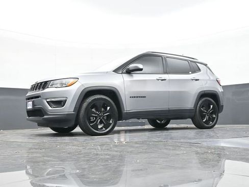 Used 2019 Jeep Compass Altitude image 53