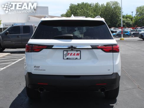 Used 2023 Chevrolet Traverse LT FWD image 5