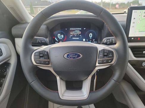 New 2026 Ford Explorer Active w/ Active Comfort Package image 15