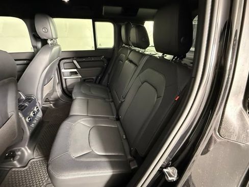 Used 2024 Land Rover Defender 110 X-Dynamic SE AWD/4WD image 19