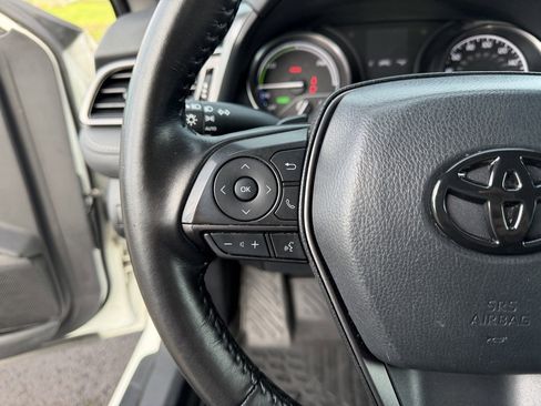 Used 2022 Toyota Camry SE image 17