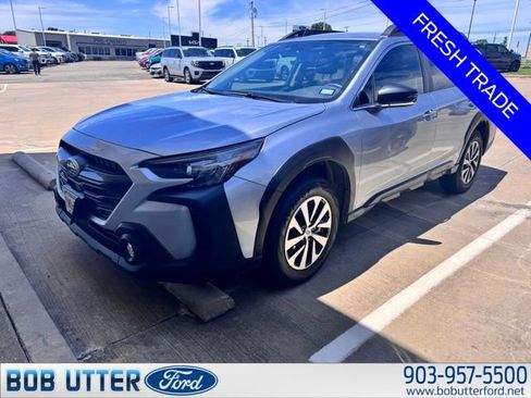 Used 2024 Subaru Outback Premium AWD/4WD image 3