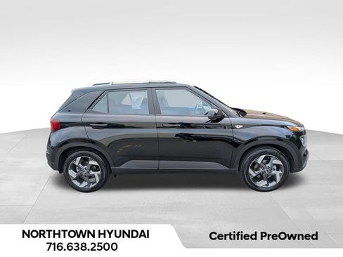 Used 2026 Hyundai Venue SEL FWD image 13