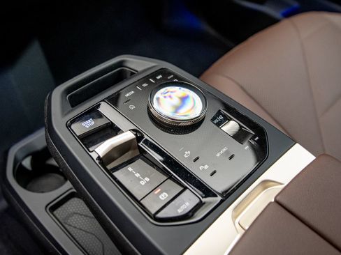 Used 2024 BMW iX xDrive50 w/ Sport Package AWD/4WD image 22