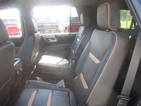 Used 2022 GMC Yukon AT4 AWD/4WD image 23