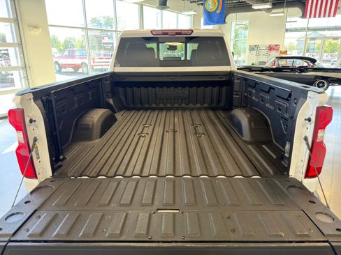 Used 2024 Chevrolet Silverado 2500 High Country w/ High Country Premium Package AWD/4WD image 25