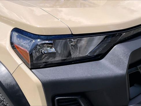 Used 2024 Chevrolet Colorado Trail Boss w/ Advanced Trailering Package AWD/4WD image 28