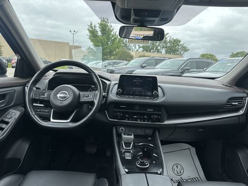 Used 2023 Nissan Rogue SV w/ SV Premium B Package AWD/4WD image 18