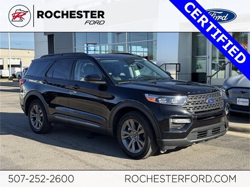 Certified 2022 Ford Explorer XLT w/ Equipment Group 202A image 1