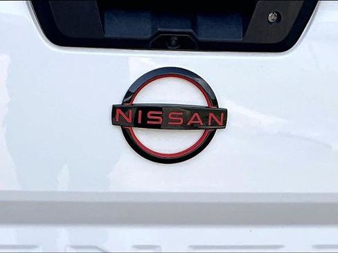Certified 2022 Nissan Frontier Pro-X RWD image 10